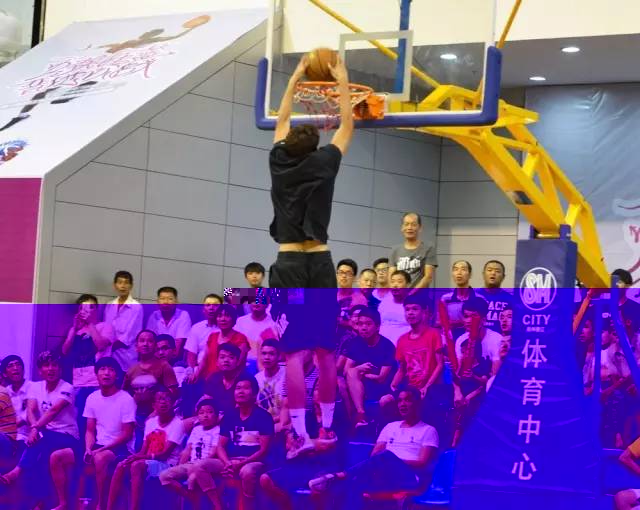  篮球文化节开幕，街头艺术与运动完美融合