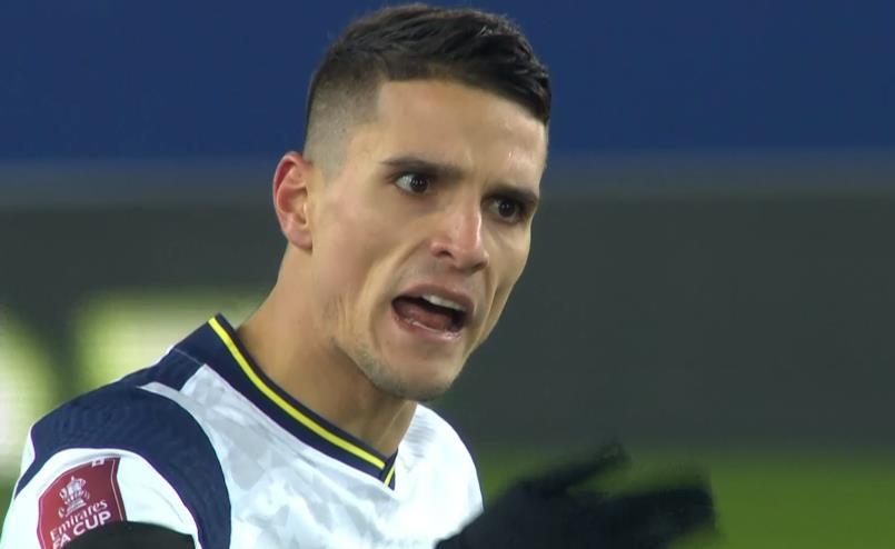  友谊赛演绎攻守大战，双方奉献精彩对攻