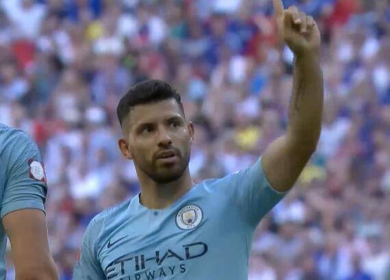  英格兰社区盾，曼城常规时间战平利物浦