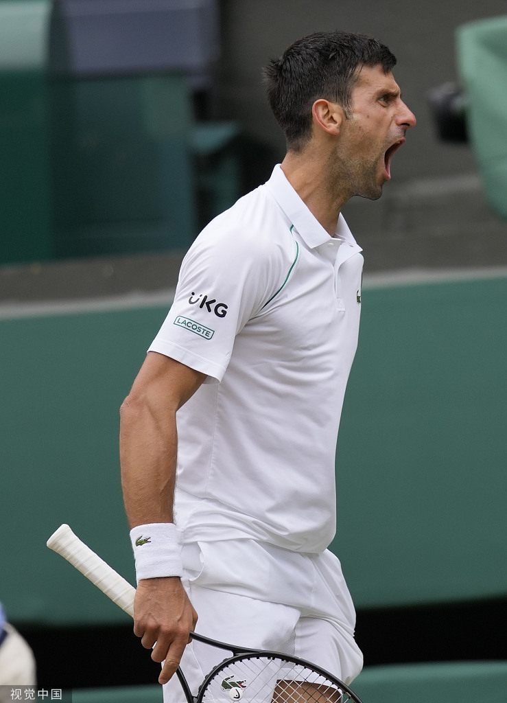  德约科维奇直落三盘，温网卫冕势如虹