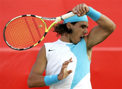  贝雷蒂尼发球重炮，女王杯草地赛轰出25记ACE