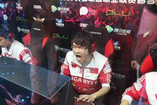  电竞传奇选手宣布退役告别赛场  