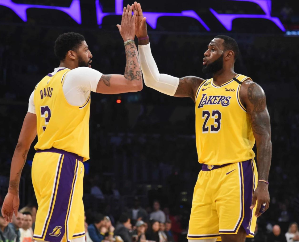  灰熊莫兰特闪电突破撕裂湖人防守