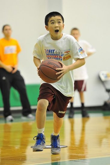 篮坛新星闪耀赛场,未来之星崭露头角