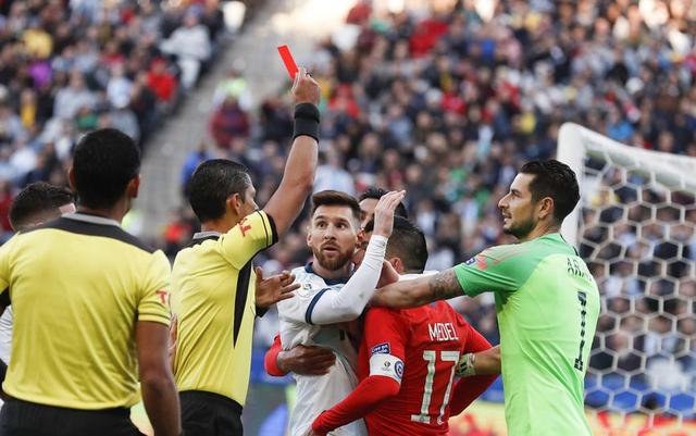  梅西领衔阿根廷队强势晋级美洲杯决赛圈