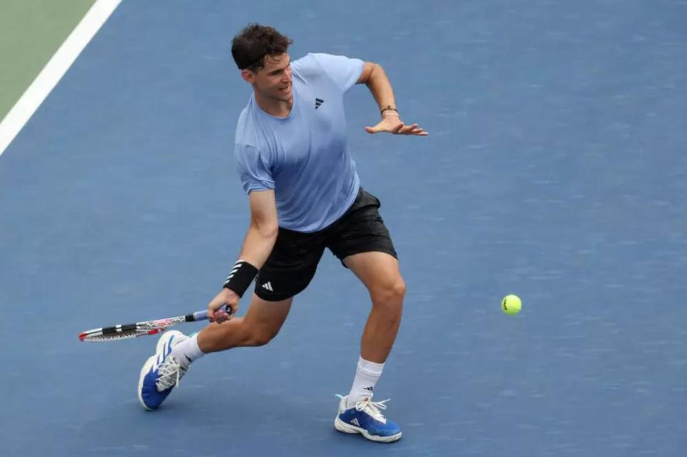 辛纳直落三盘横扫闯进美网决赛