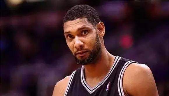 篮球明星公益行,爱心传递温暖人心